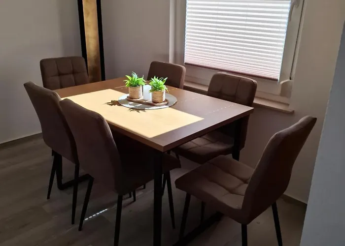 128 Am Zeulenrodaer Holiday home *