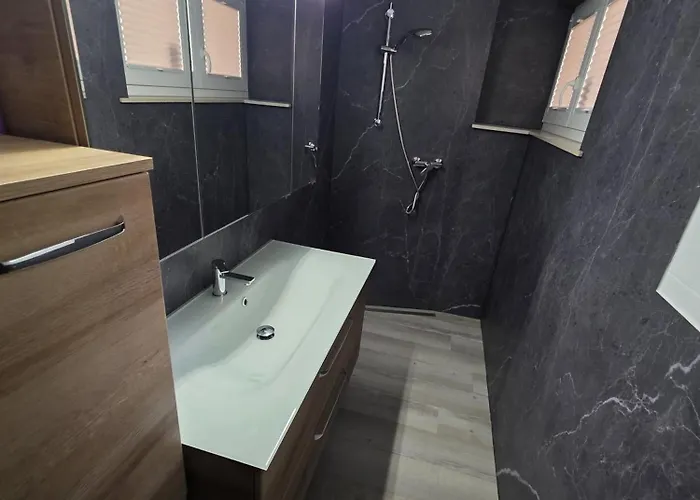 128 Am Zeulenrodaer * Zadelsdorf